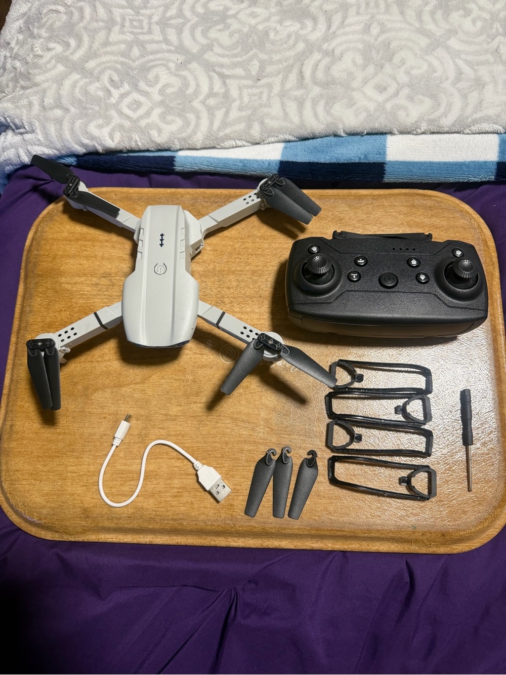 E99 portable Foldable Drone with the whole kit and video camera